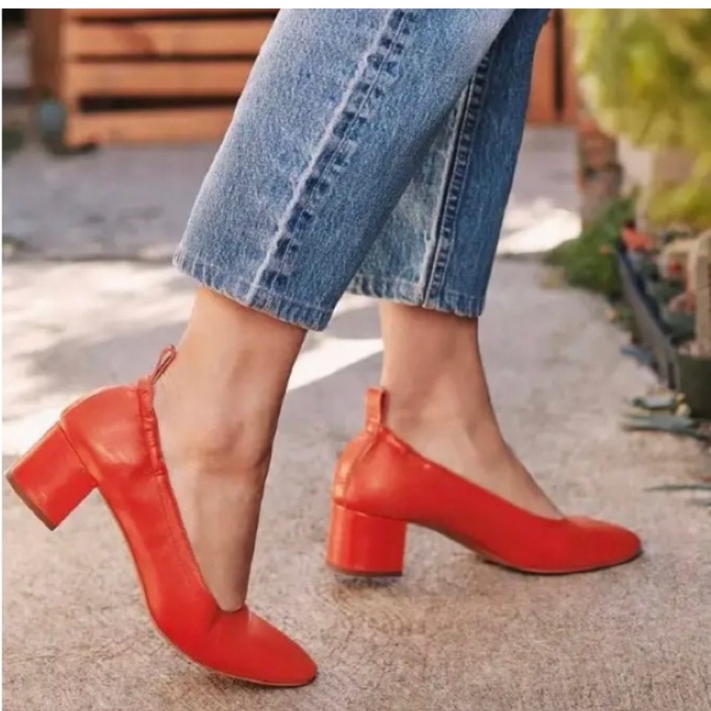 Everlane the Italian leather day heel in bright red